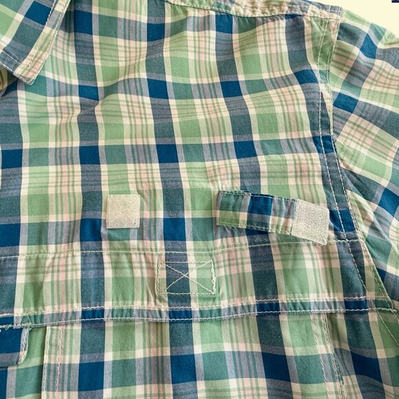 IZOD Men's SurfCaster Cooling Sports Fishing Short Sleeve Button Down Shirt - Picture 7 of 10